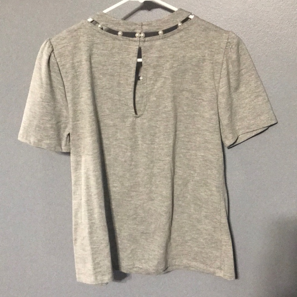 Anthro Postmark Pearl Cutout Grey Short Sleeve Top - Picture 4 of 6